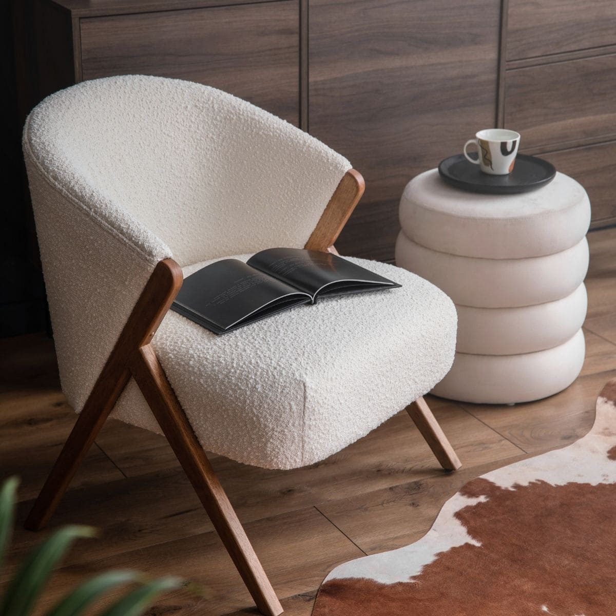 Friendly Corner For Cozy Room
